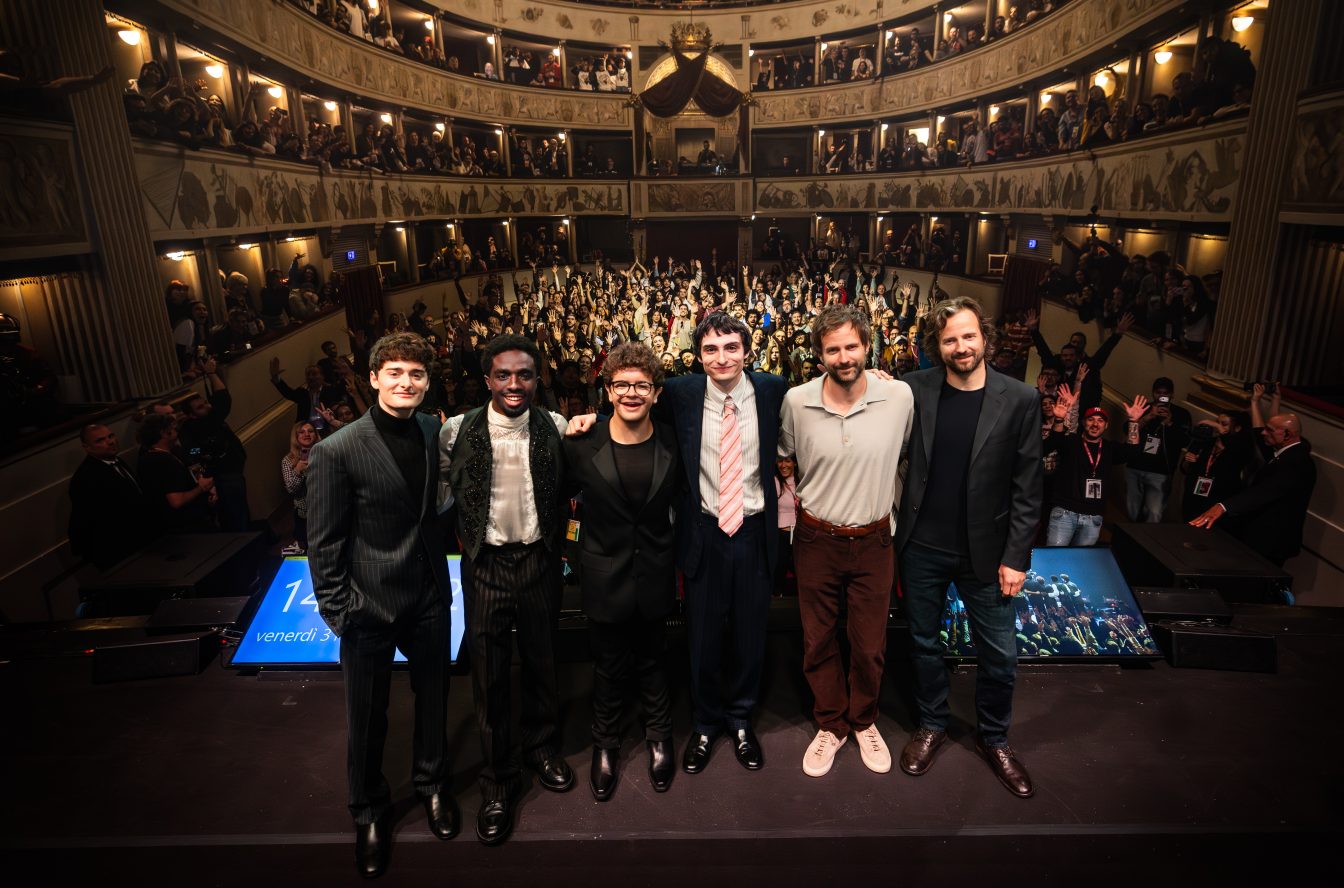 LC&G2025_StrangerThings5_PressConference_02: questa immagine non ha ancora un testo alternativo.